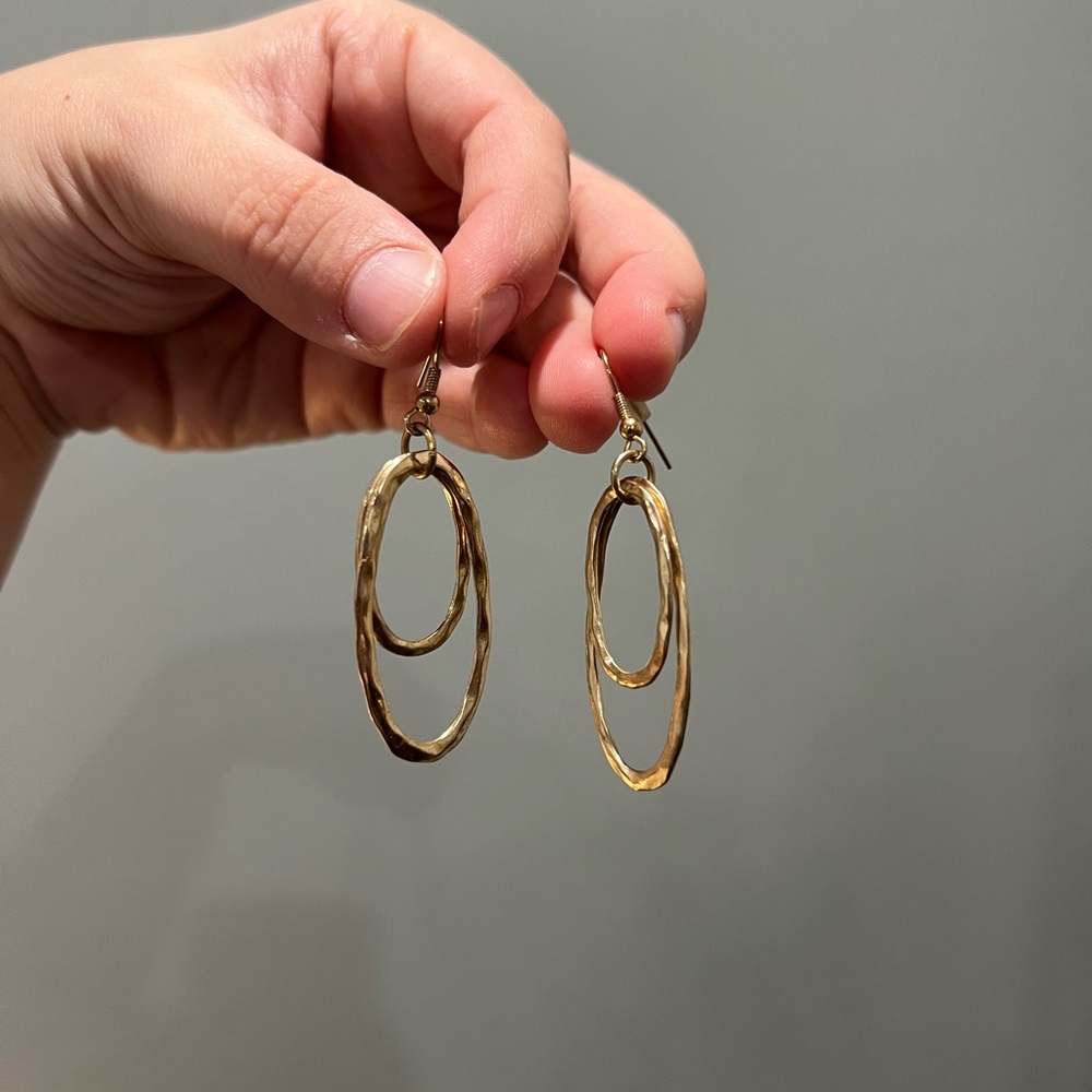 Elegant Gold Hoop Earrings